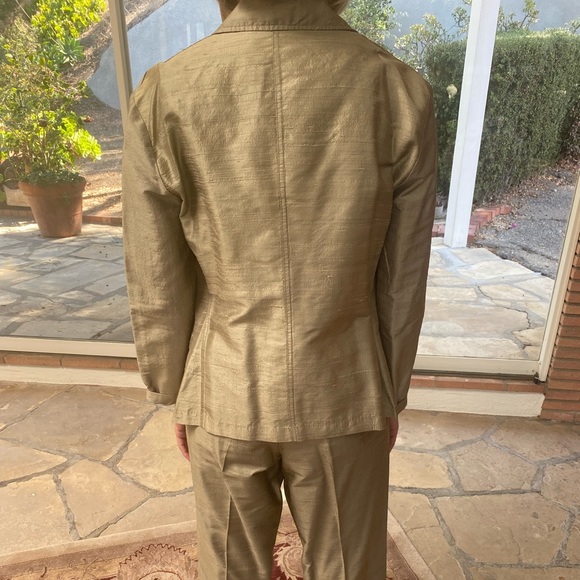 St. John Sport 100% silk olive cream pants and jacket set - Picture 3 of 5